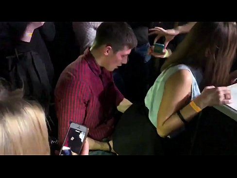 ❤️ Tinuod nga sekso sa usa ka nightclub sa Russia. Ang 18-anyos nga Ruso nga babaye sa anus ug puwerta nakighilawas sa usa ka nightclub ❤️ Russian porn sa pornograpiya ceb.hentaiser.ru ﹏